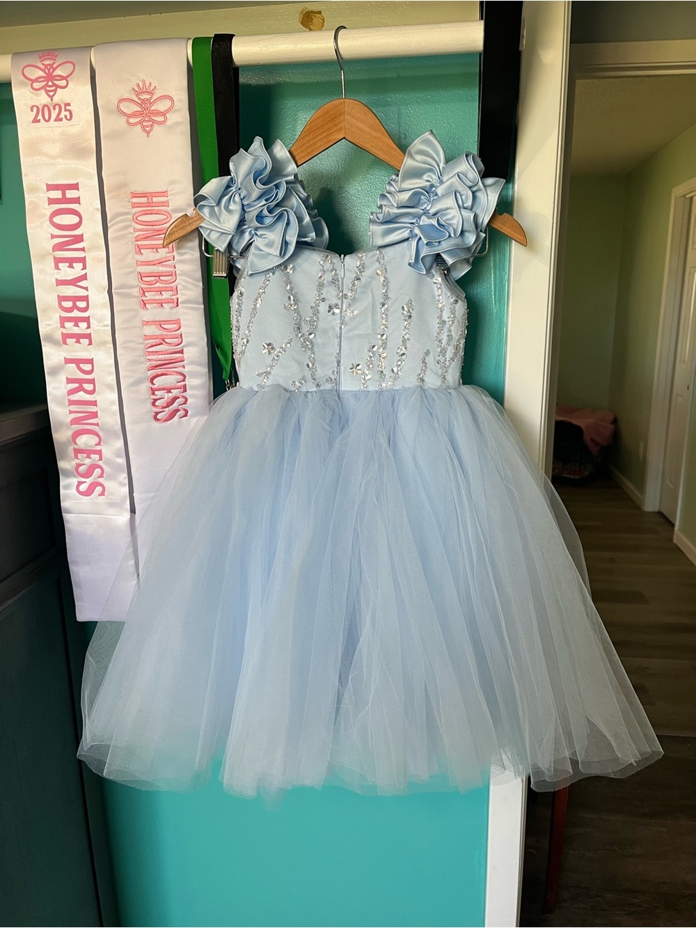 Light Blue Tulle Flower-Shoulder Girls' Formal Dress